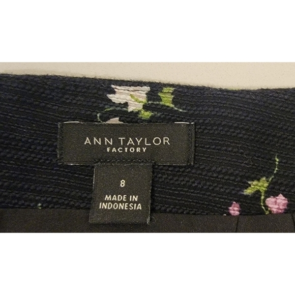 Ann Taylor Skirt - Picture 6 of 8